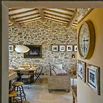 Dom wakacyjny House With Pergola And Stunning Sunset On Elba Zanca
